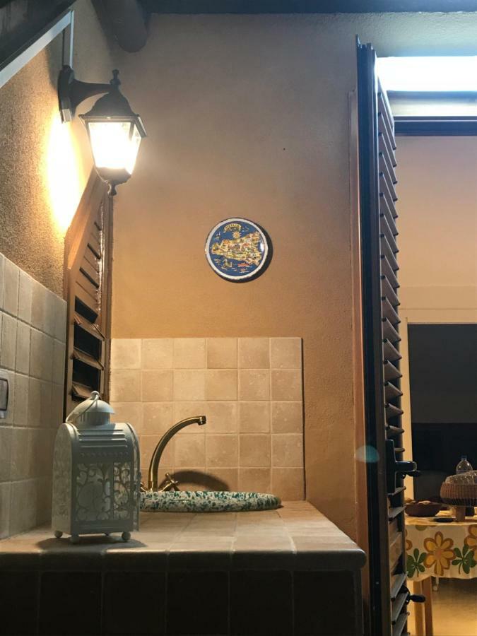 La Casa Del Sole Sorgente Leilighet Letojanni Eksteriør bilde