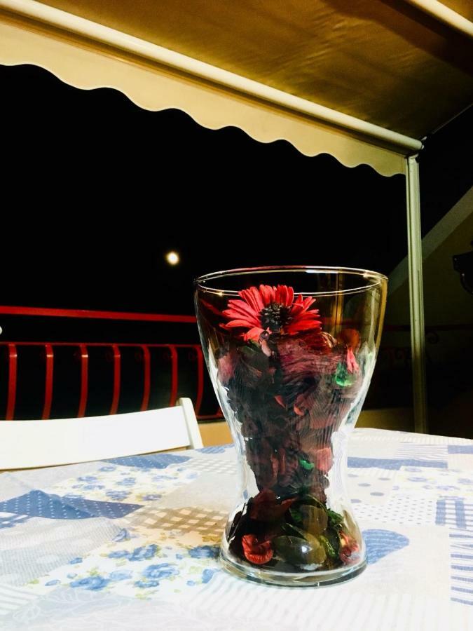 La Casa Del Sole Sorgente Leilighet Letojanni Eksteriør bilde