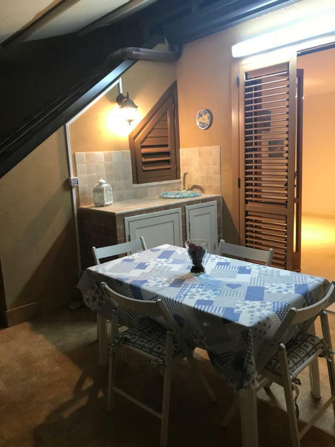 La Casa Del Sole Sorgente Leilighet Letojanni Eksteriør bilde